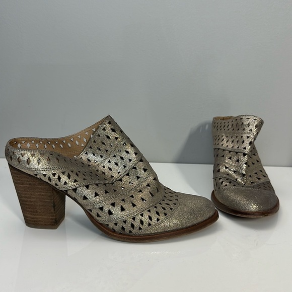 Steve Madden Gold Harmony Mules Size 10 - Picture 1 of 14